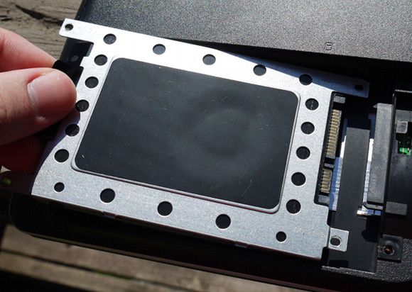 Как обновить ваш ноутбук во флэш-памяти: добавить новый жесткий диск и увеличить объем оперативной памяти replaceharddrive2