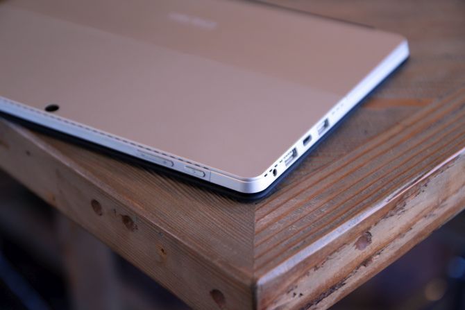 Обзор планшета Chuwi SurBook Mini 2-в-1. Порты Chuwi SurBook Mini, порты muo, 670x447