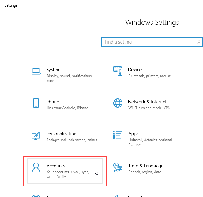 Нажмите Учетные записи в настройках в Windows 10