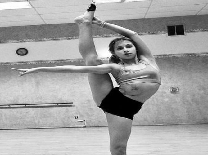 балерина учит ходу