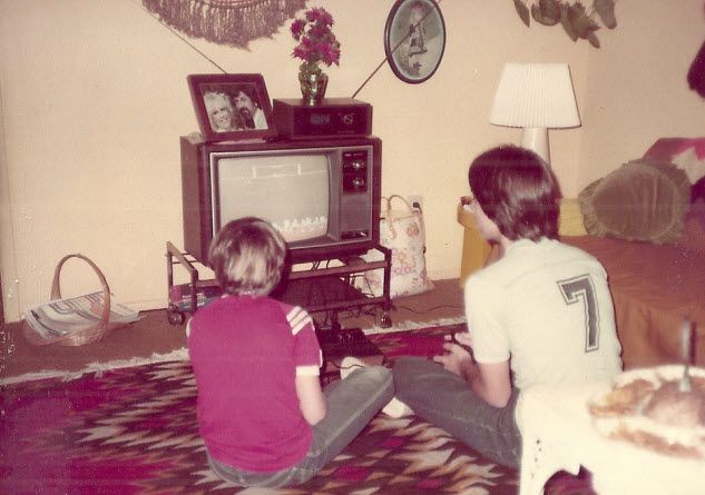 Интернет-архив позволяет играть в ретро-игры с"Console Living Room" playing atari 2600