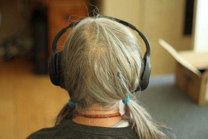 Могут ли беспроводные наушники Audeara A-01 помочь с потерей слуха в пожилом возрасте? (Обзор и Дешевая распродажа) Наушники audeara a01 работают как рекламируется 670x447