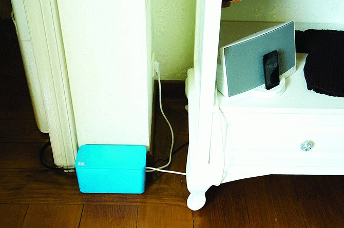 5 способов убрать компьютерный кабельный беспорядок Под Вашим рабочим столом кабельный беспорядок bluebox mini 670x445