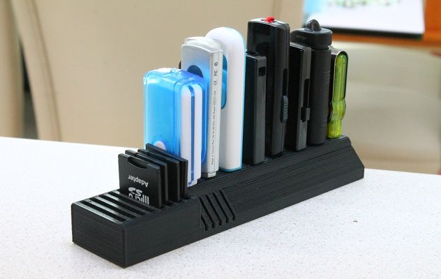 20 великолепных идей для 3D-печати для студентов и общежитий thingiverse USB-держатель SD-карты
