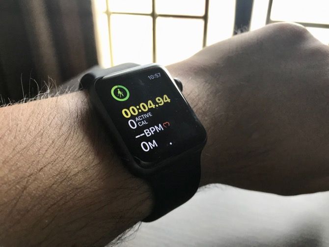 Apple Watch лучше, чем Fitbit 3