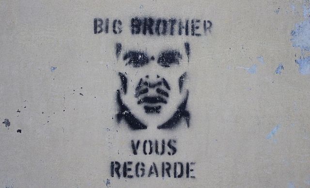 Большой брат-граффити
