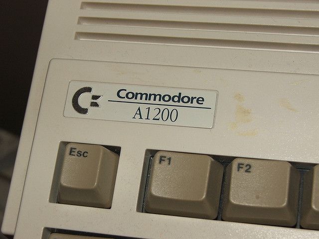 коммодор-1200-компьютер