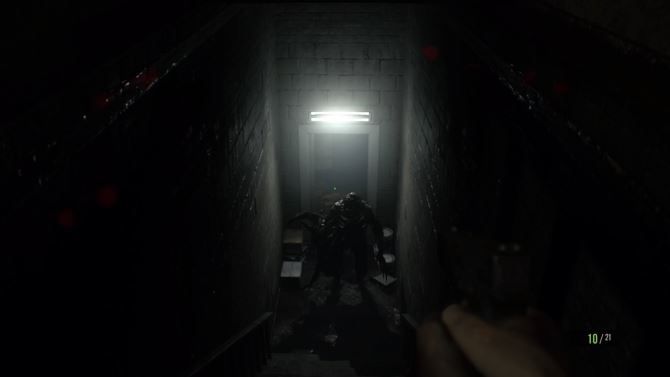Стоит ли играть в Resident Evil 7? Лестница Resident Evil7 отлитая в форму