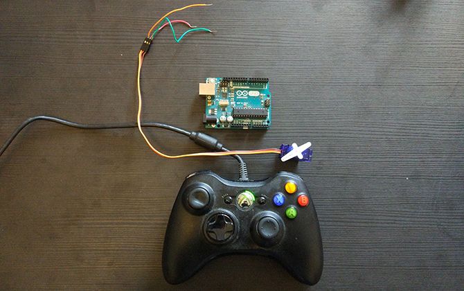 управляйте роботами с игровым контроллером и Arduino