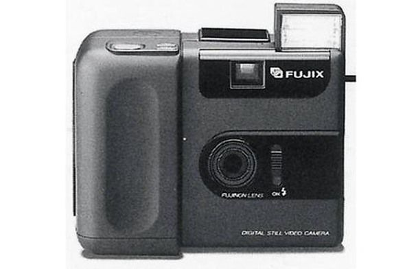 первая цифровая камера