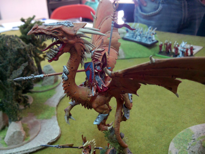 Warhammer дракон райдер миниатюра