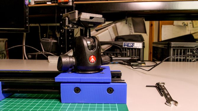 DIY слайдер камеры установлен шаровой головкой