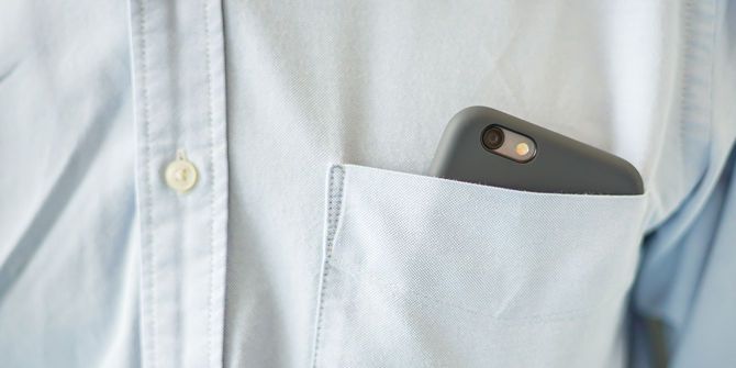 Тайно делайте снимки на свой Android или iPhone, не видя секретной камеры телефона в кармане рубашки