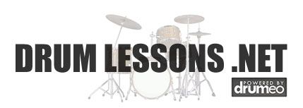учиться играть на барабанах