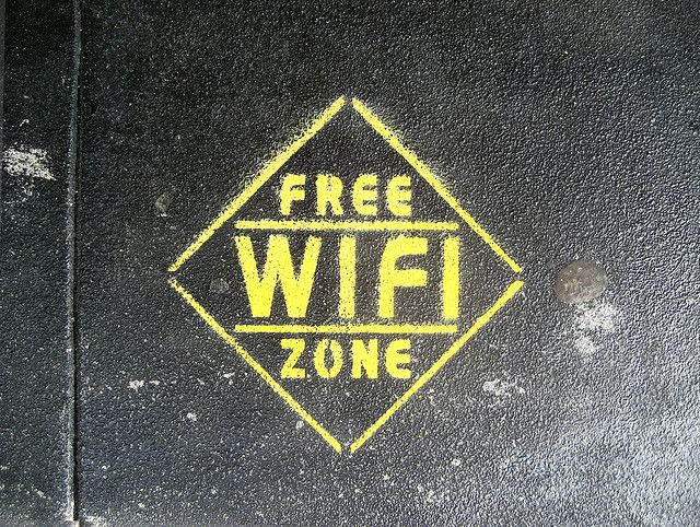 бесплатный общественный WiFi опасно