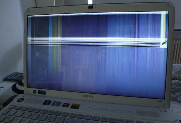 Сломанный дисплей ноутбука