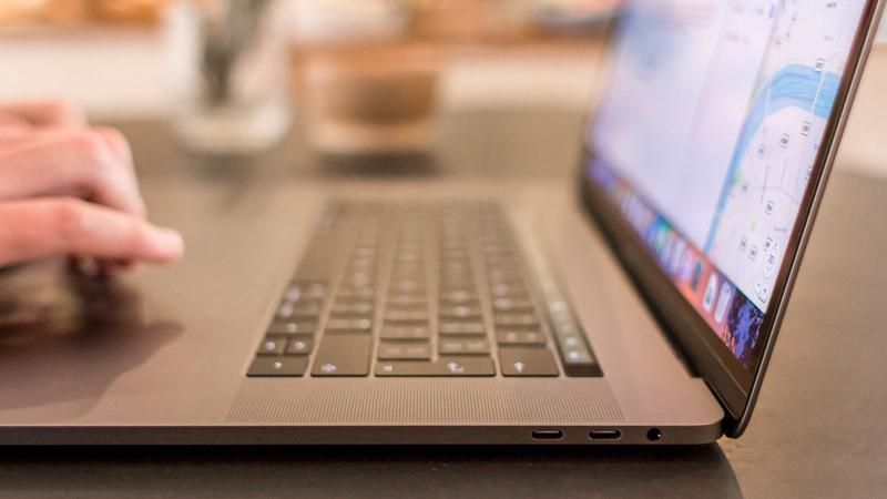 Как зарядить MacBook на солнечной батарее: MacBook Pro 2016