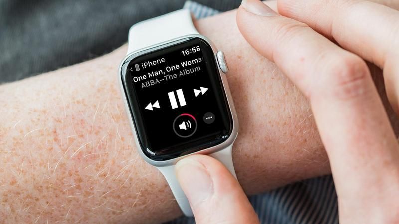 Как остановить запуск Apple Watch на экране воспроизведения музыки