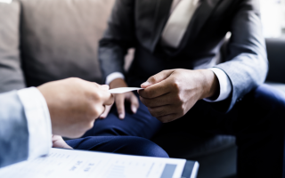 Как представиться в любой ситуации (и перестать бояться)