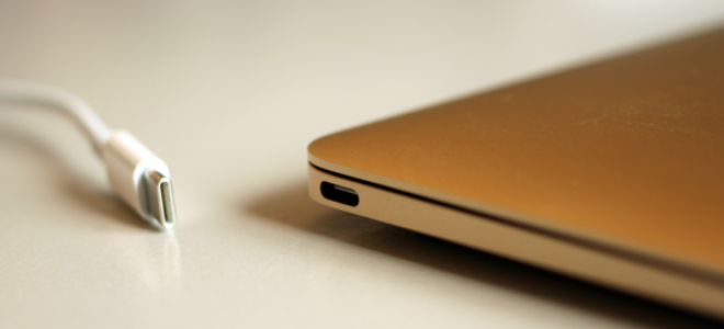 Что можно вставить в порт USB C?