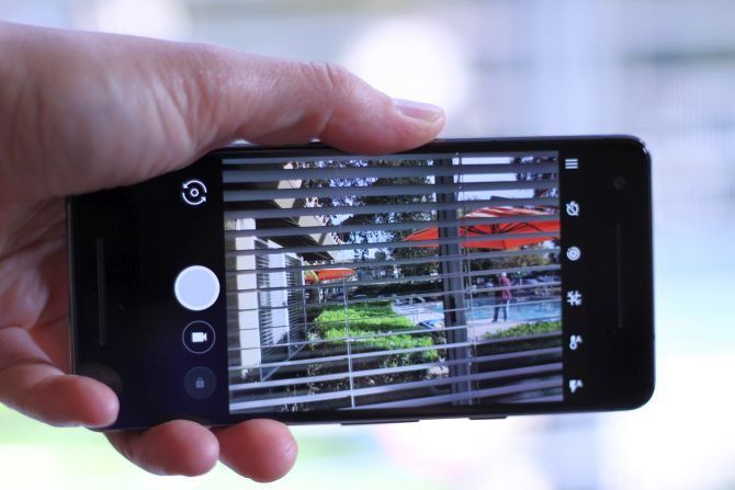 Google Pixel 2 Обзор: это лучший смартфон когда-либо? Пиксель 2 камера 670х447