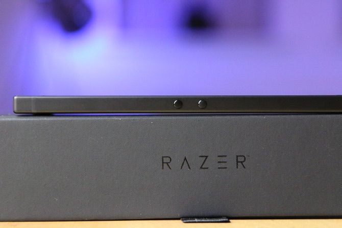 Обзор Razer Phone: Есть's a First Time For Everything razer phone side volume