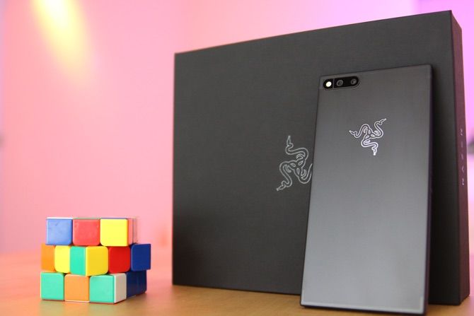 Обзор Razer Phone: Есть's a First Time For Everything razer phone rear