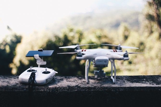 Quadcopter потребительский дрон с дистанционным управлением