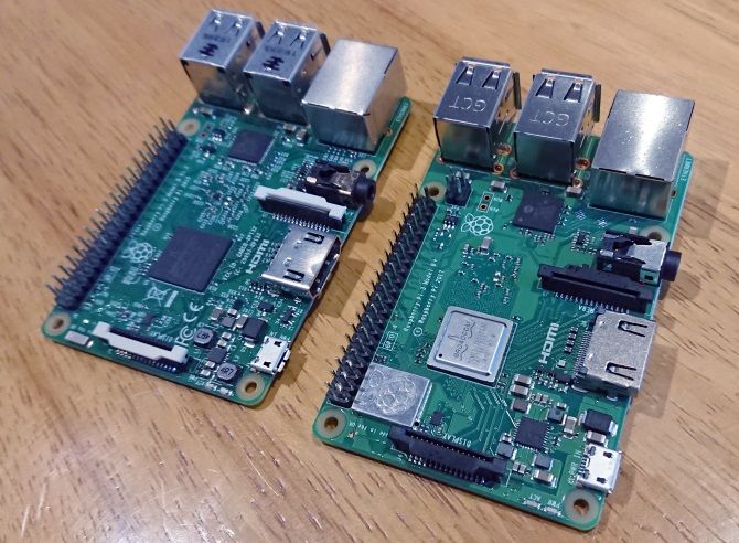 Две разные модели Raspberry Pi