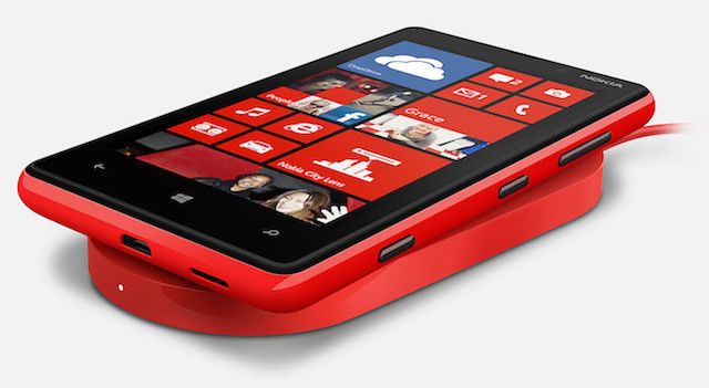 Проводные-против-Wireless-зарядные устройства-Microsoft-Lumia