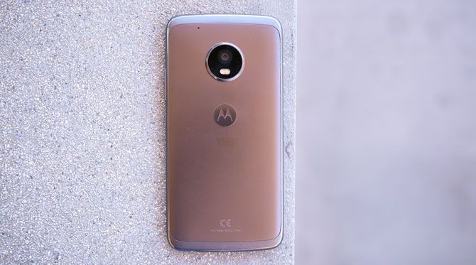 Мото G5 Plus Обзор: твердый телефон среднего класса Moto 2