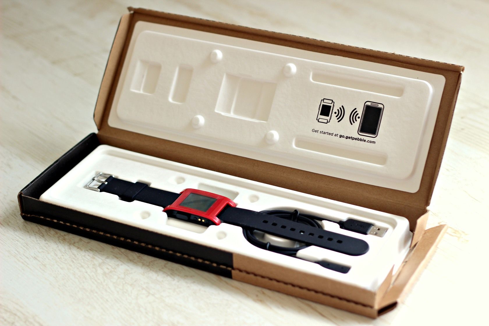 Pebble SmartWatch обзор