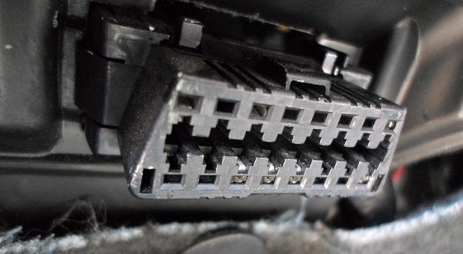 пример порта obd-ii