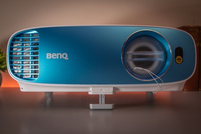 BenQ TK800 - это проектор 4K, который вы можете себе позволить. BenQ TK800 1