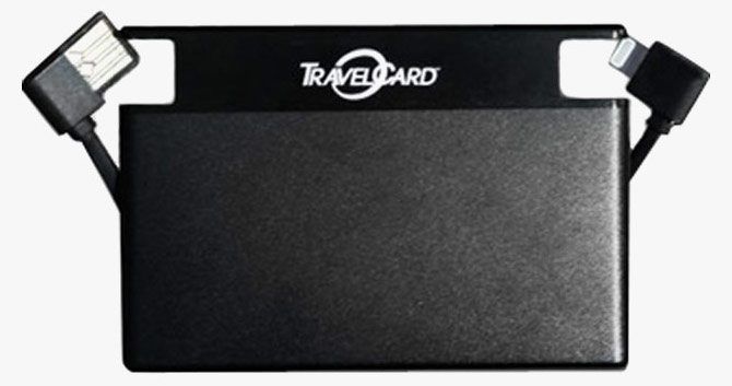 6 лучших резервных аккумуляторов для расширения вашего телефона' /></p>
<p>В последний раз, когда MakeUseOf смотрел на мощные банки, TravelCard была всего лишь кампанией Kickstarter. С тех пор он стал одним из лучших бюджетных технических подарков для гиков</p>
<p>,</p>
<p>Это форма и размер кредитной карты, толщиной менее 5 мм. Это означает, что он легко помещается в ваш кошелек в одном из слотов для карт. Когда у вас заканчивается питание, выньте его и откройте встроенный кабель. С резервным аккумулятором емкостью 1500 мАч вы сможете зарядить телефон, чтобы получить базовую функциональность.</p>
<p>TravelCard имеет отдельные устройства для iPhone (с разъемом Lightning) и Android (с разъемом Micro-USB). В настоящее время у него нет опции USB Type-C.</p>
<p>Кроме того, имейте в виду, что питание будет медленно поступать на ваш телефон. Лучше не использовать телефон во время зарядки через TravelCard или использовать приемы для увеличения скорости зарядки.</p>
<p>,</p>
<h2>Для кемпинга и приключений: ZeroLemon ToughJuice v3.0</h2>
<p>
<span data-product=