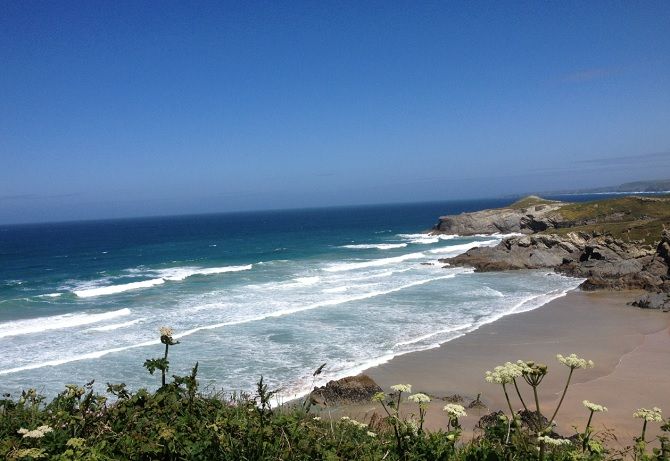 Как воры могут сказать, когда ты' /></p>
<p>Вы можете подумать, что вы можете сделать ужин, чтобы никто не знал, что вы находитесь за границей. В некоторых случаях вы были бы правы. Но, конечно, не при всех обстоятельствах.</p>
<p>Ваши изображения могут содержать метаданные, часто в формате Exchangeable Image File Format (EXIF). Это означает, что в ваших снимках скрывается скрытый слой информации, в частности отметка времени и даты, а также местоположение.</p>
<p>Если вы загружаете что-то в Twitter, сервис удаляет эти метаданные. На самом деле, большинство избавиться от всей информации EXIF. Но не все из них. Возможно, наиболее заметным из них является Flickr, который может похвастаться подробностями настроек вашей камеры.</p>
<p><strong>Что вы можете с этим поделать?</strong> Опять же, будьте осторожны, только обмениваться изображениями, когда вы вернетесь домой. Будьте осторожны, даже если вы думаете, что сайт все равно удаляет метаданные. Некоторые полностью зависят от метода, который вы использовали для выстрела; Загрузки на ПК часто сохраняют EXIF, в то время как смартфоны обычно этого не делают.</p>
<p>Это может быть немного неудобно, но стоит знать, как избавиться от метаданных на ваших фотографиях.</p>
<p>,</p>
<h2>4. Amazon Покупки</h2>
<p><noscript><img decoding=