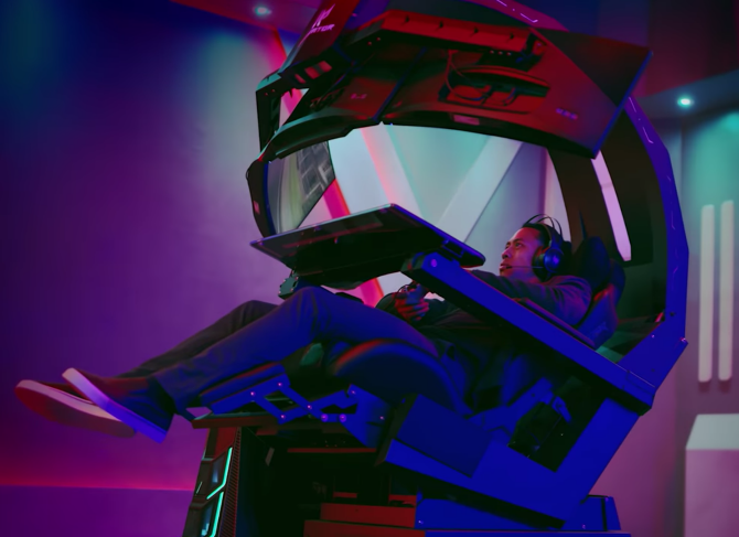 Игры на IFA 2018: что' /></p>
<p>Самым популярным на IFA 2018 было объявление о новом игровом кресле Acer. &laquo;Тронос&raquo; был обнародован только для прессы в дни, предшествовавшие IFA, и отсутствовал до конца конференции. Вот что мы знаем:</p>
<p>Тронос впечатляет ростом более 1,5 метров и способен поддерживать три 27-дюймовых игровых монитора. Черная сталь с голубым или белым акцентом помещает пользователя в регулируемое кресло, способное откидываться назад на 140 градусов. В нижней части монтирования находится место для корпуса Predator PC, а также динамическая реакция на звуки в игре. Одним словом, вы почувствуете каждый удар в игре.</p>
<p>Концепция универсальных игровых стульев не нова. Тронос, кажется, задел аккорд, и идея замкнутой &laquo;игровой пещеры&raquo; пришла, чтобы остаться.</p>
<p>В настоящее время нет подробностей относительно даты выпуска или розничной цены. Слухи оценивают стоимость до 5000 долларов, делая этот уже нишевый продукт еще более эксклюзивным. Тем не менее, серьезные игроки вряд ли позволят цене помешать тому, что кажется лучшим игровым опытом.</p>
<h3>Игровой монитор Predator XB273K</h3>
<p><noscript><img decoding=