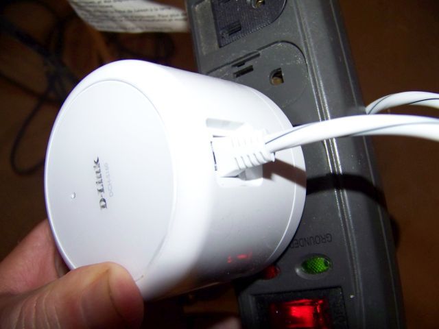 3 основных гаджета для мониторинга вашего дома, когда вы' /></p>
<p>Это устройство поставляется в двух единицах. Одним из них является питание и центральный контроллер. В подвале это должно входить в вилку, которая находится где-то над полом.</p>
<p>
<span data-product=