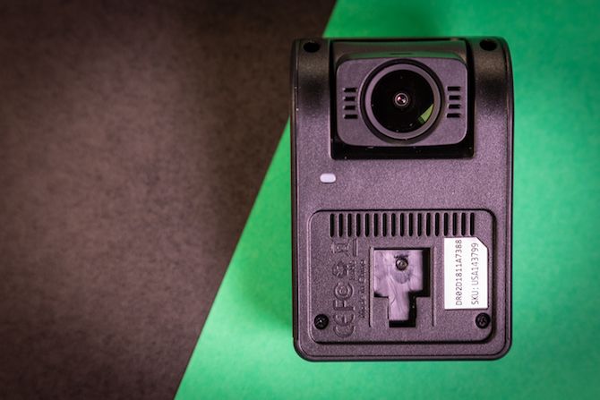 Двойной видеорегистратор Aukey предотвращает появление опасных драйверов (обзор и дешевая распродажа!) Aukey Dash Cam 5