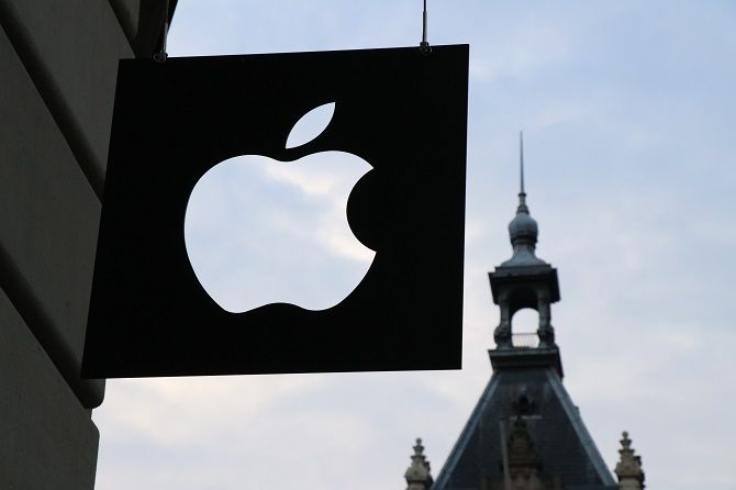 Apple, логотип магазина смартфонов iPhone iPad
