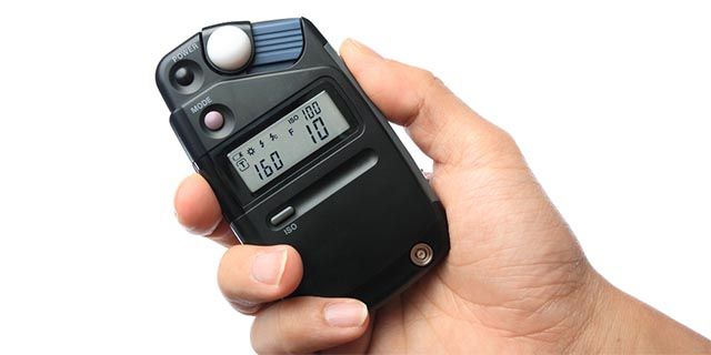 онлайн-фотографии-курсы-свет-метр