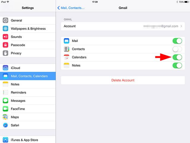 Google Calendar выиграл' /></p>
<p>Откройте приложение «Настройки» и перейдите к «Почта», «Контакты», «Календари», затем выберите свою учетную запись Google. Вы хотите убедиться, что в этом меню включена опция «Календари» — если это не так, вы нашли виновника (но на всякий случай продолжайте чтение).</p>
<p>Затем откройте приложение «Календарь» и нажмите кнопку «Календари» в нижней части экрана. Появится меню, показывающее все календари, которые в данный момент отправляются на ваше устройство. Если вы заметили, что некоторые календари не отмечены, сделайте это, и они будут добавлены в ваш видимый календарь. Вы также можете «потянуть, чтобы обновить» это меню, которое заставляет iOS искать в вашем аккаунте Google новые дополнения.</p><script data-noptimize=