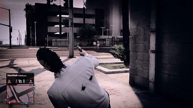 GTA Online запускается: здесь' /></p>
<p>В отличие от GTA IV, этот онлайн-опыт имеет больше возможностей. Во-первых, вы зарабатываете GTA $ за свои проблемы, которые затем можете использовать для покупки одежды, оружия, автомобилей и имущества. Если вы думали, что предлагаемая одежда в Sub Urban и Binco была немного тусклой и ограниченной в однопользовательской игре, вам нужно взглянуть на варианты, предлагаемые в многопользовательском элементе. Даже Ammu-Nation продает прекрасный выбор одежды.</p>
<p><noscript><img decoding=