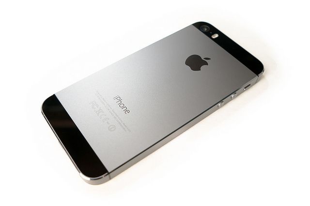 Стоит ли выбирать iPhone 5s вместо iPhone 6? 10076066695 fb9125559e z