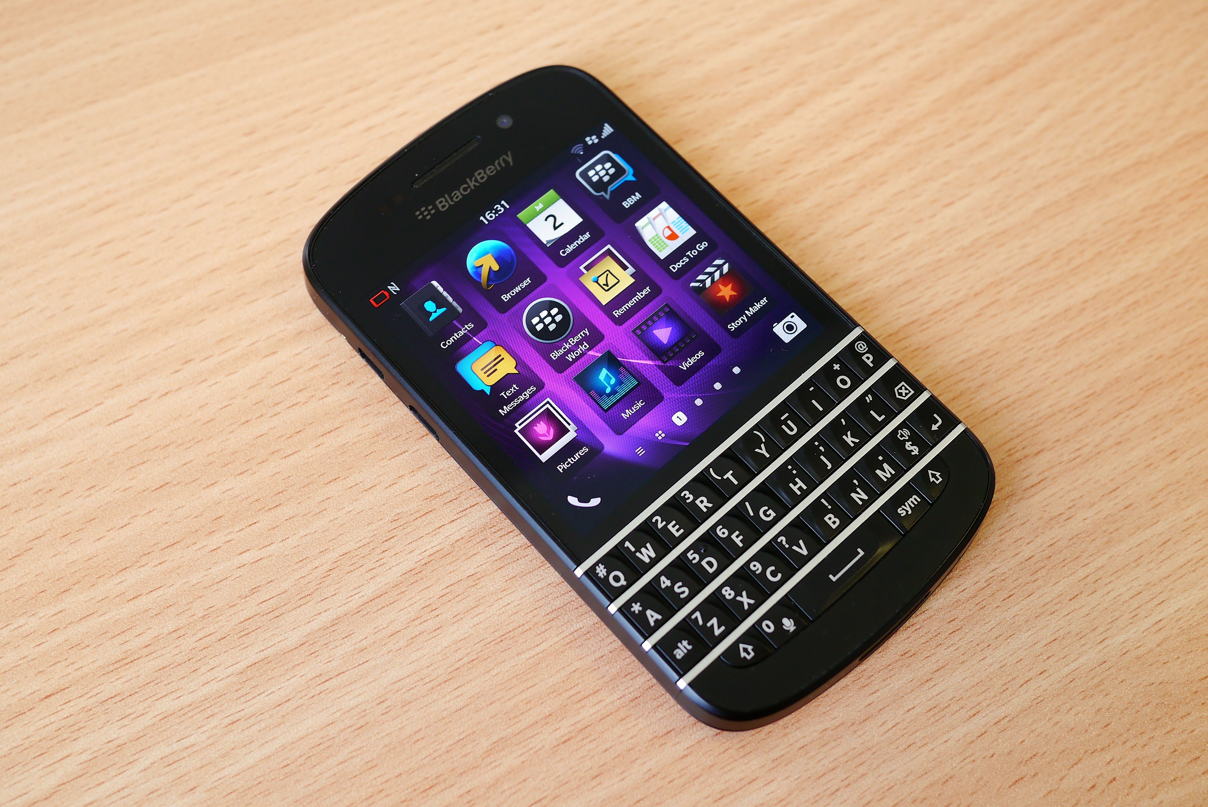 Blackberry_Q10_home_screen (1)
