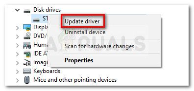 Щелкните правой кнопкой мыши на диске SSD, затем нажмите Обновить драйвер