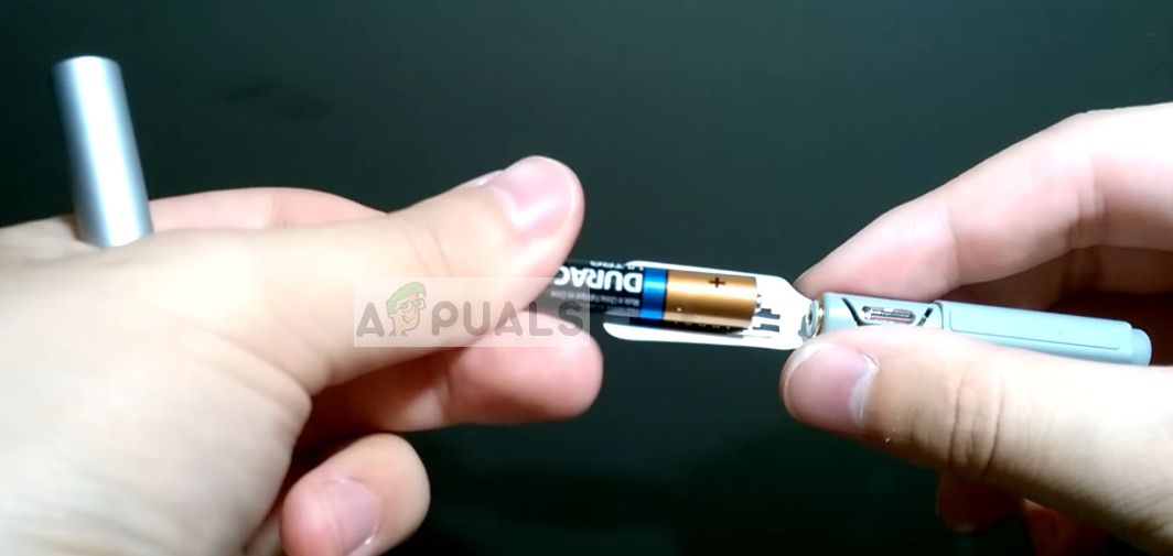 Замена батареи Surface Pen
